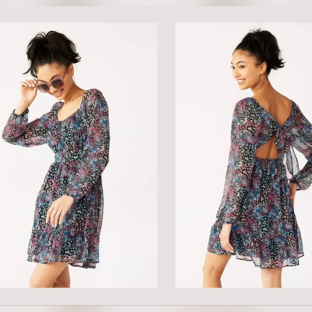 Rewind Floral Long Sleeve Dress W/Open Back. Size XXL